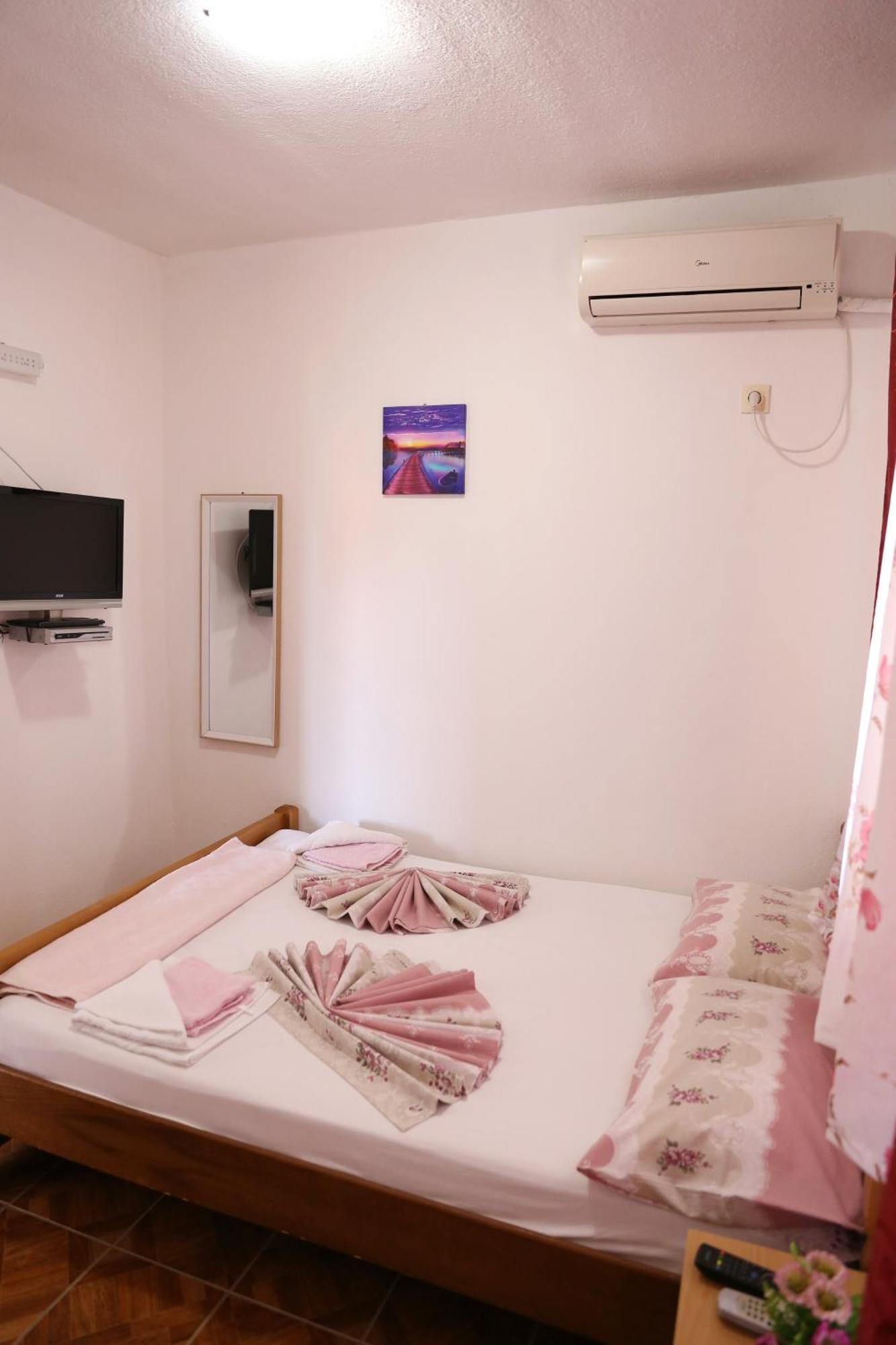 Friendly House Apartment Ulcinj Bagian luar foto