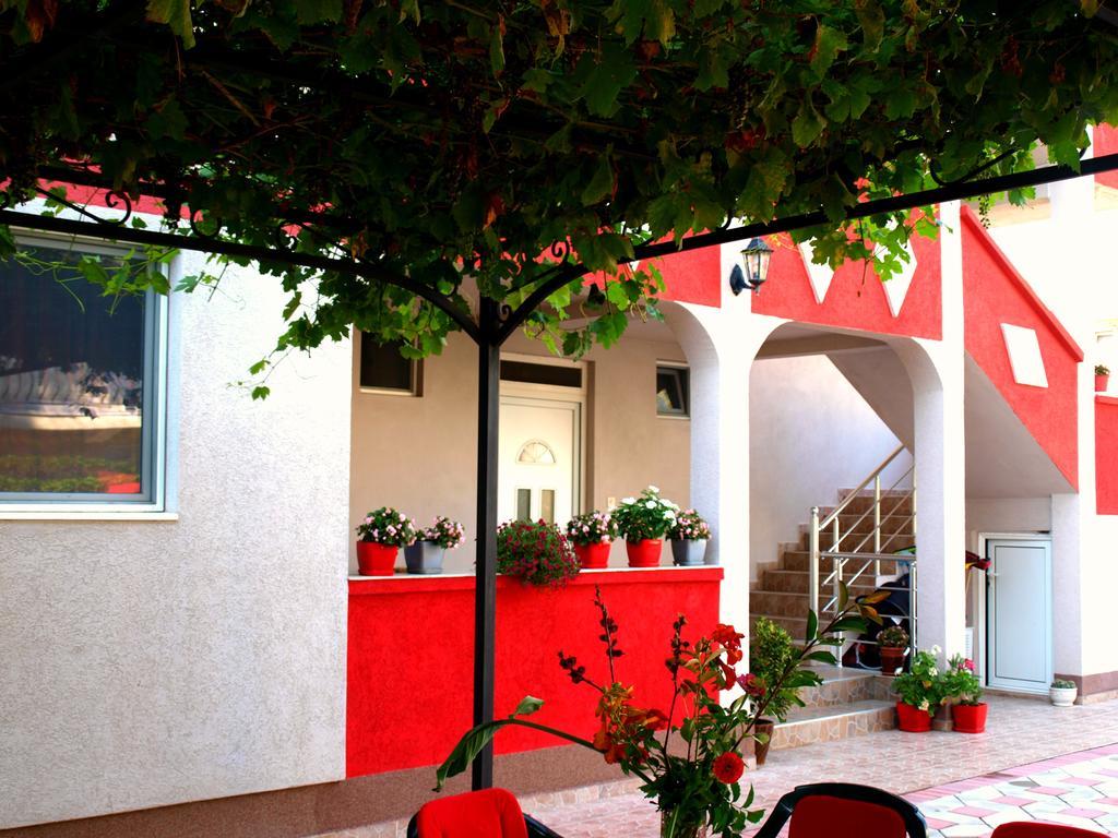 Friendly House Apartment Ulcinj Bagian luar foto